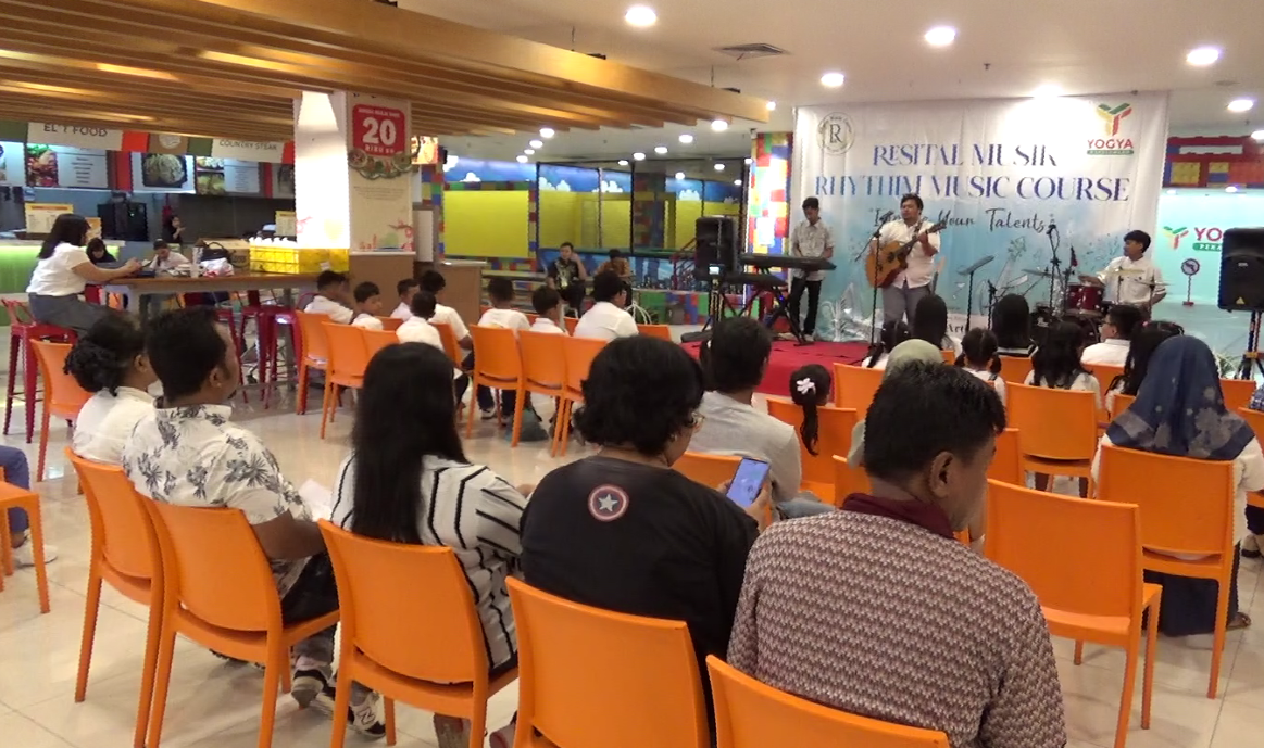 Rhythim Musik Course gelar Resital Musik dengan tema Improve Your Talents.