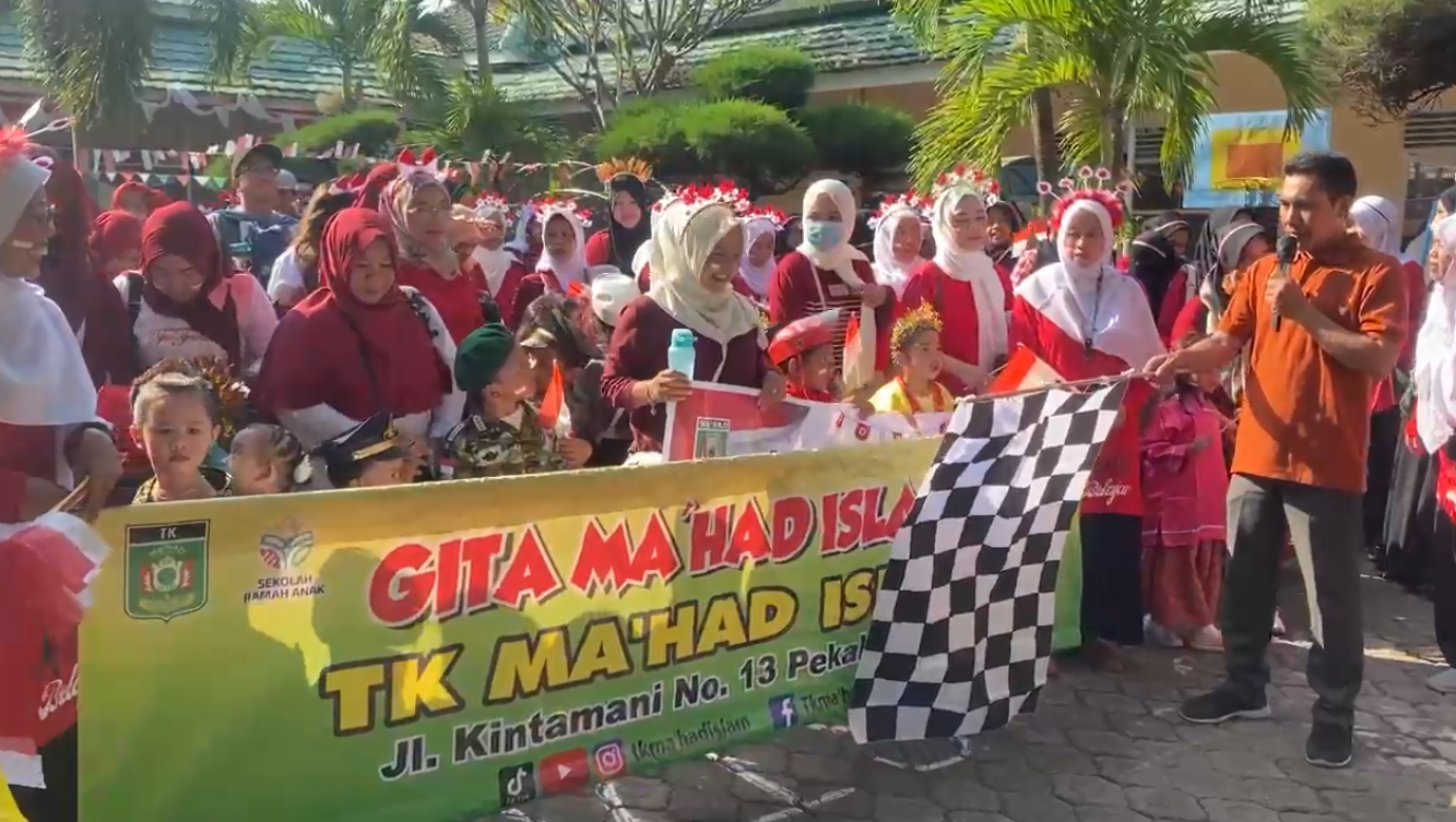 Pawai Budaya TK Mahad Islam Tumbuhkan Jiwa Nasionalisme Anak 