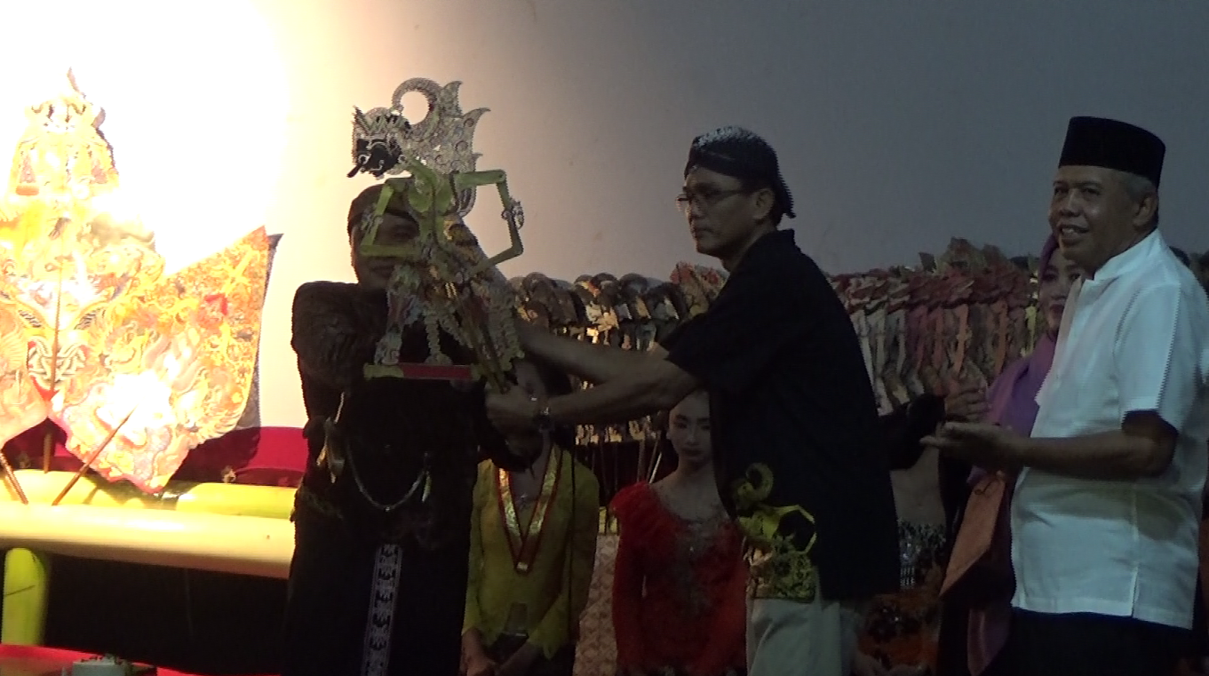 Pagelaran Wayang Kulit upaya Warga Pringgosari Nguri-uri Budaya