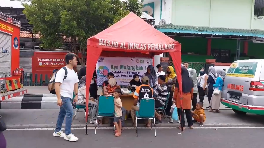Kasus Stroke Tinggi, Komunitas Dokter Saraf Sosialisasikan Pencegahan Dan Cek Kesehatan Gratis Di Carfree Day Alun Alun Pemalang