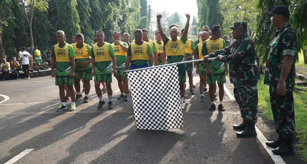 Uji Kemampuan Fisik, Ratusan Prajurit Kodim Pekalongan Melakukan Tes Kesegaran Jasmani