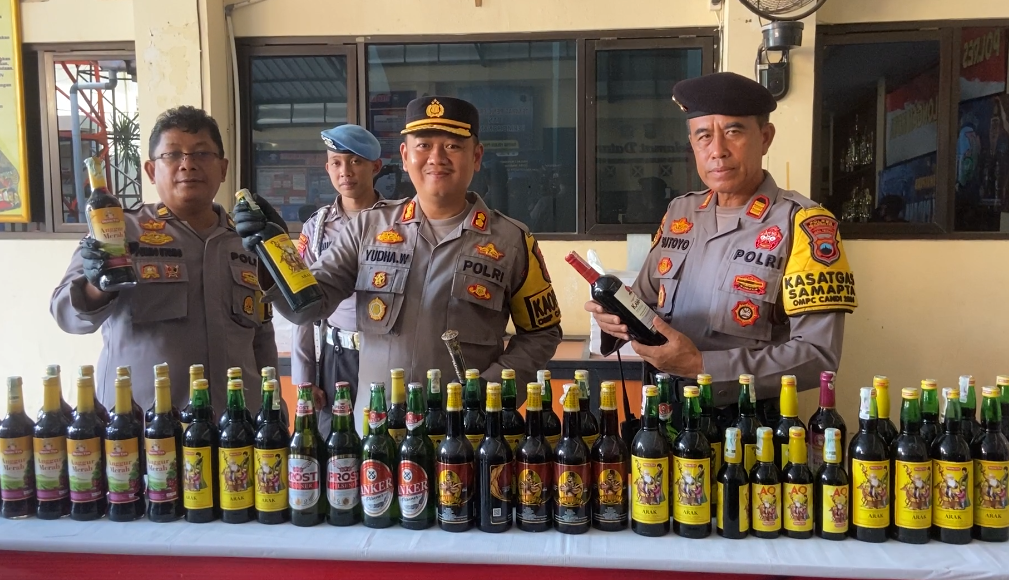 Jelang Pilkada 2024, Polisi Sita Ratusan Botol Miras