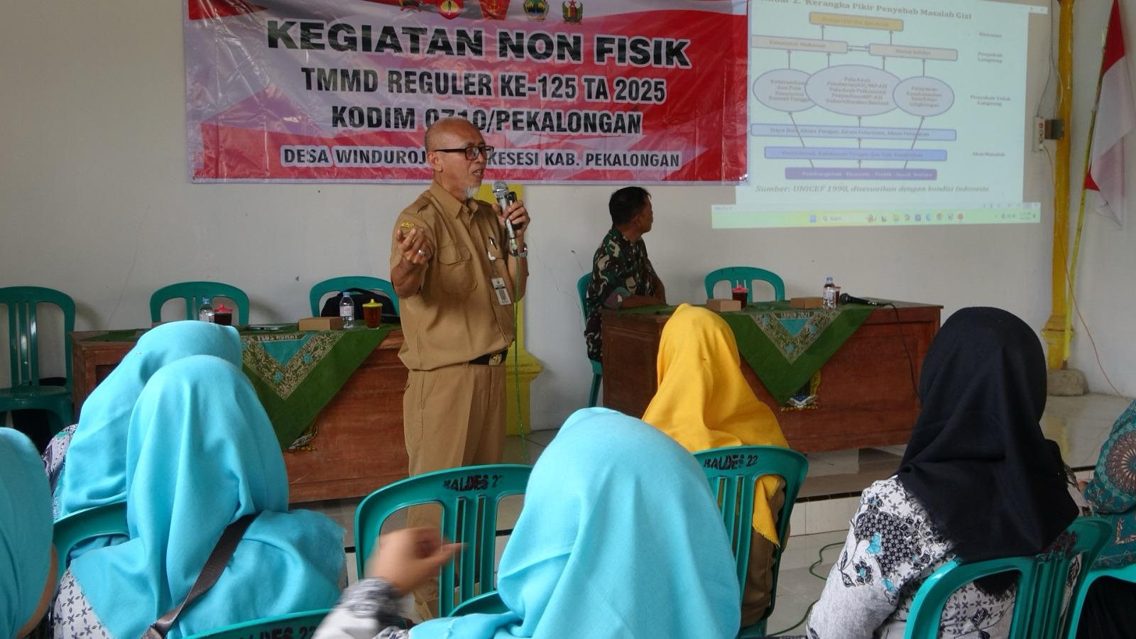 TMMD Reguler ke-125 Kodim 0710/Pekalongan Gelar Penyuluhan Kesehatan di Desa Windurojo