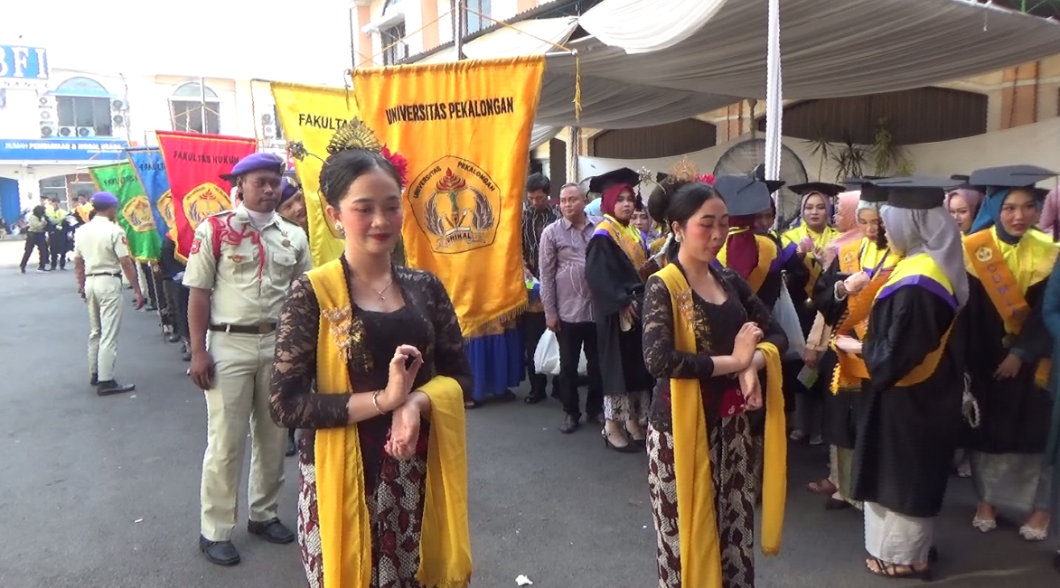 Unikal Luluskan 714 Mahasiswa, 515 Lulus dengan Predikat “Cumlaude”