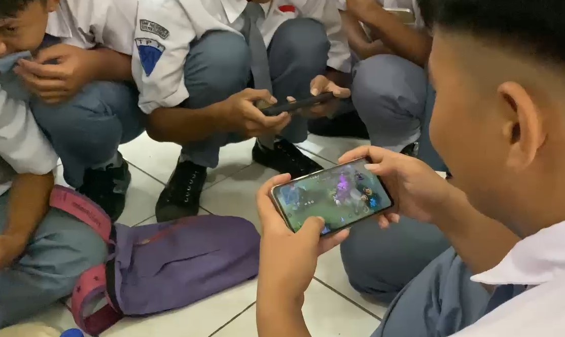 Keseruan Lomba Esport Mobile Legends di HUT Ke-48 SMKN 3 Pekalongan
