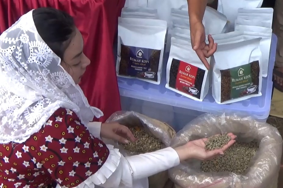 Hari Bhakti Bung Karno, Pemkab Brebes Gelar Festival Kopi dan Batik Brebesan