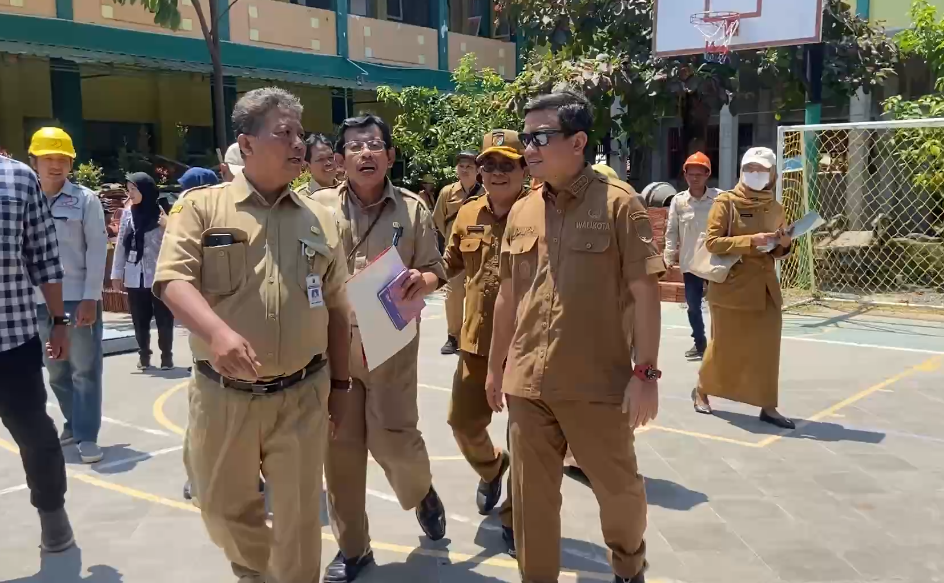 Walikota Aaf Monev Pembangunan Rehab Di Smp Negeri 6