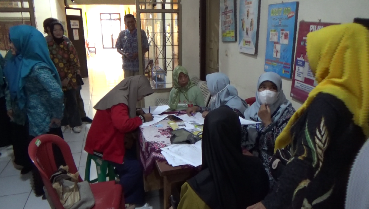 Pelayanan KB Serentak Digelar di Kota Pekalongan Dalam Rangka HKG PKK dan Hari Ibu