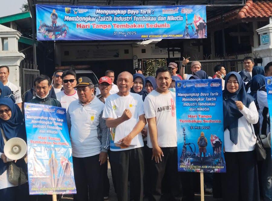 HARI TANPA TEMBAKAU, DINKES PEKALONGAN GELAR AKSI SIMPATIK EDUKASI BAHAYA NIKOTIN