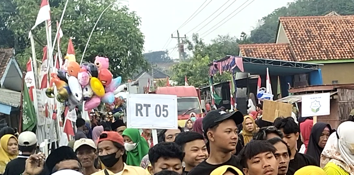 Ribuan Warga antusias ikuti Kirab Merah Putih dan Tasyakuran Panen Raya di Desa Kalipancur