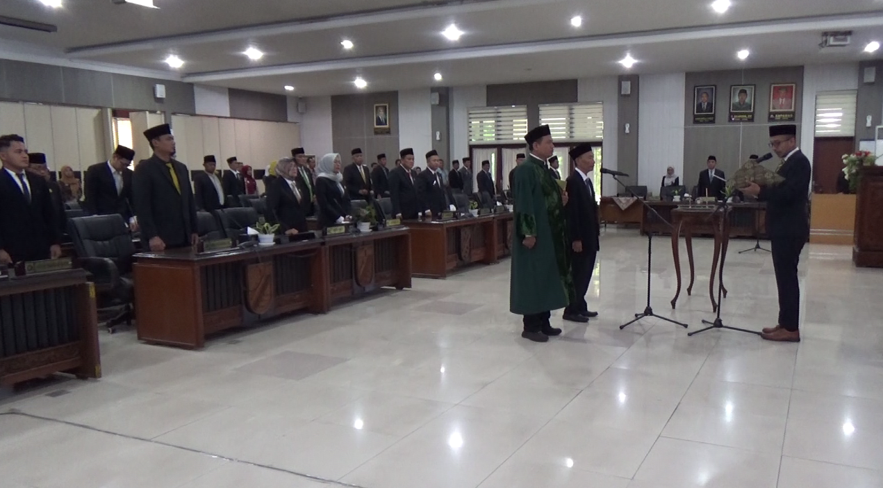 PAW, M. Nur Hidayat Dilantik Jadi Anggota DPRD, Gantikan Makmur S. Mustofa