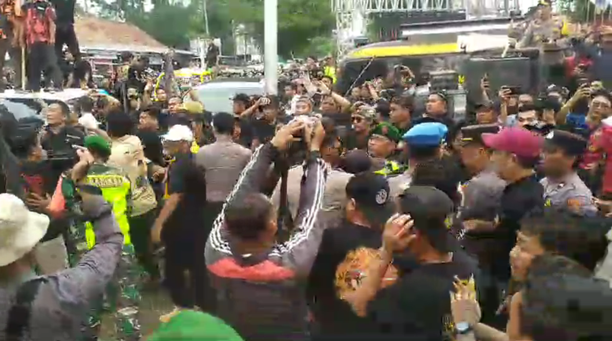 Ketua Pergunu Kabupaten Pekalongan Sayangkan Kericuhan Massa Pendukung Pilkada di Depan KPU.