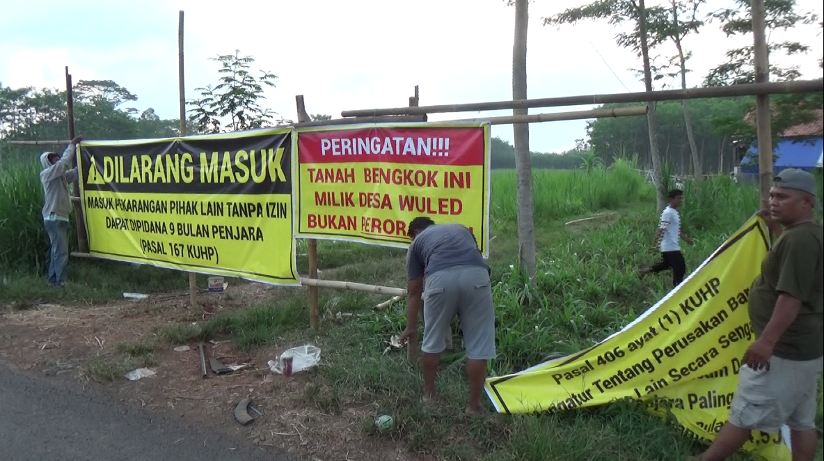 Buntut Perseteruan dengan Kades, Warga Desa Wuled Pekalongan Tutup Akses Jalan Tanah Bengkok