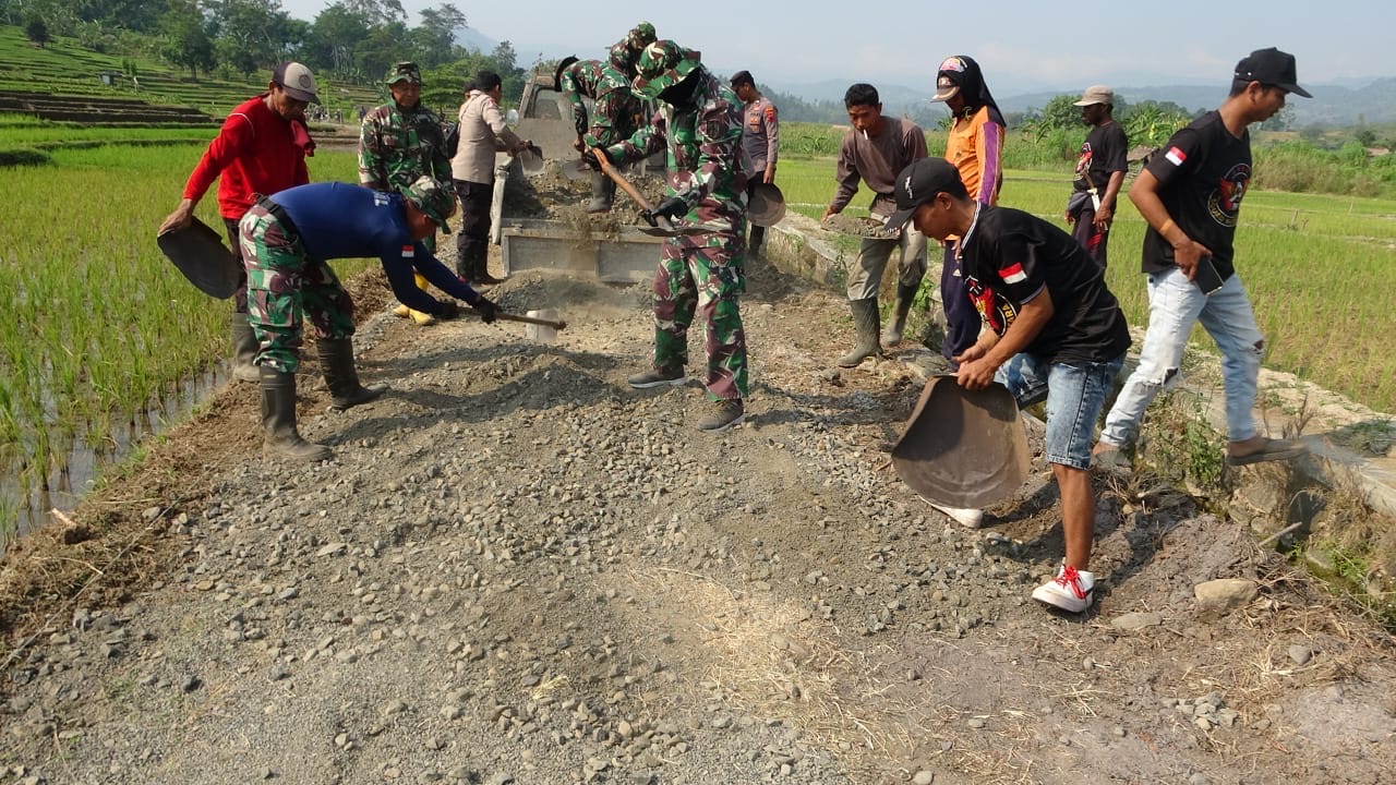 Sasaran Utama Program TMMD Jadi Jalan Pendekat bagi Warga Kesesi