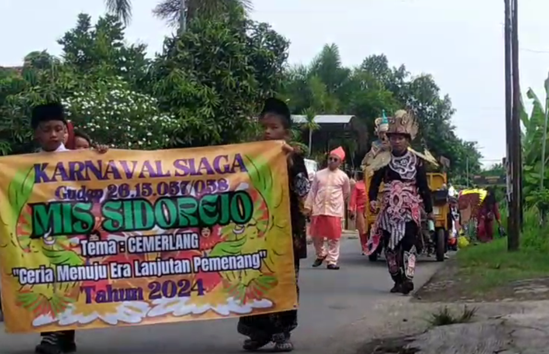 Pangkalan MIS Sidorejo Gelar Karnaval Siaga, Hadirkan Kostum dan Maskot dari Bahan Daur Ulang