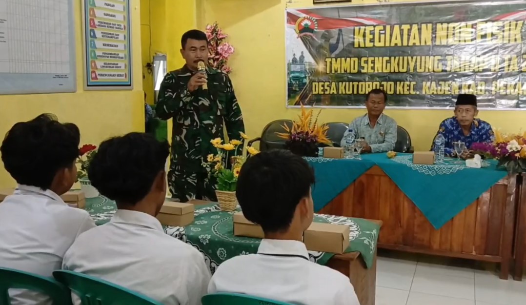 Danramil Kajen Beri Wawasan Kebangsaan Pada Warga Desa Kutorojo