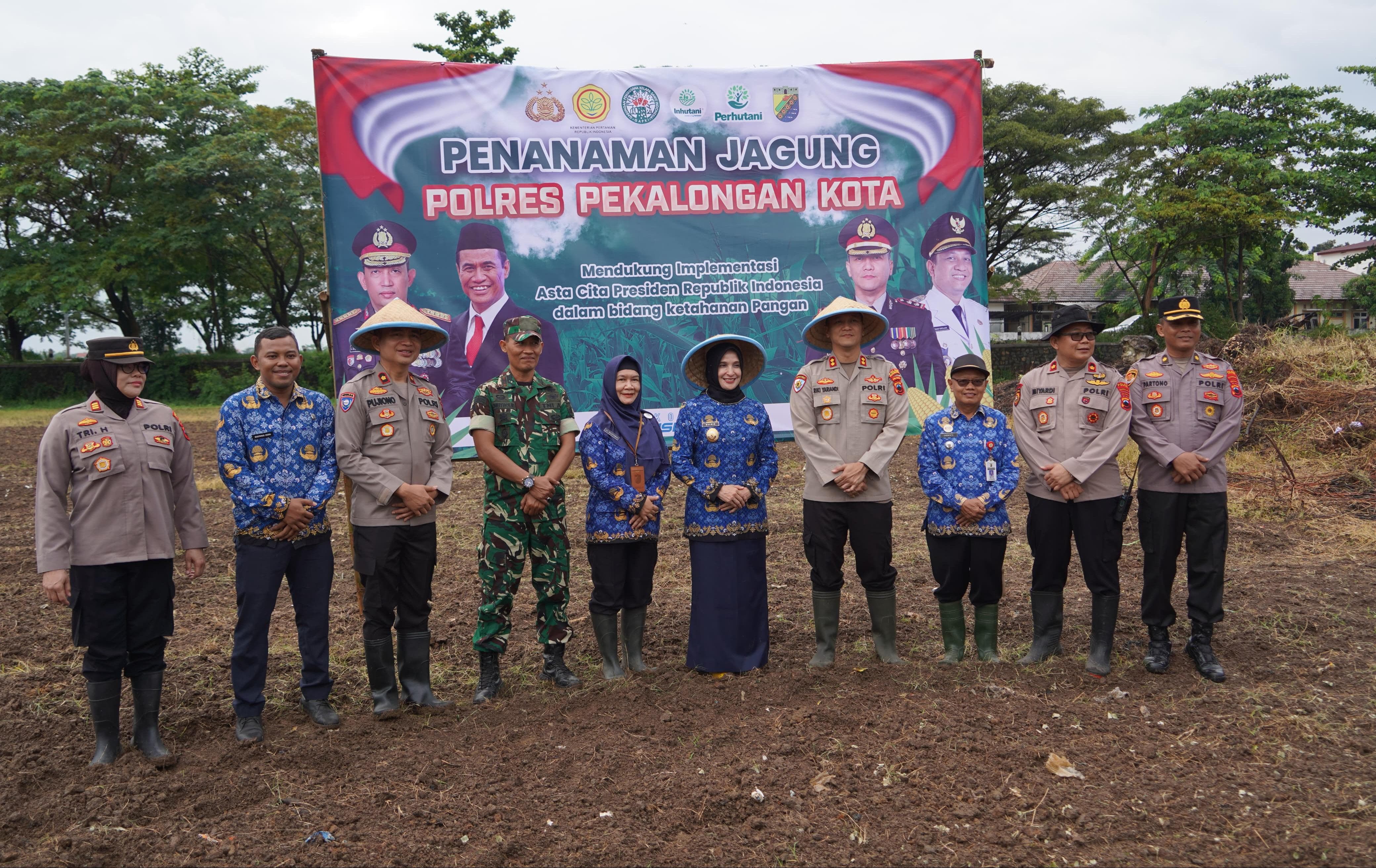 Dukung Ketahanan Pangan Nasional, Polres Pekalongan Kota Tanam Jagung