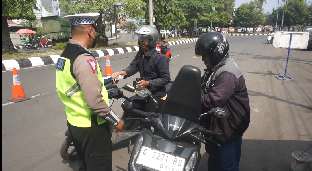 Tekan Angka Pelanggaran Lalu Lintas, Satlantas Polres Pekalongan Kota Gelar Razia Kendaraan