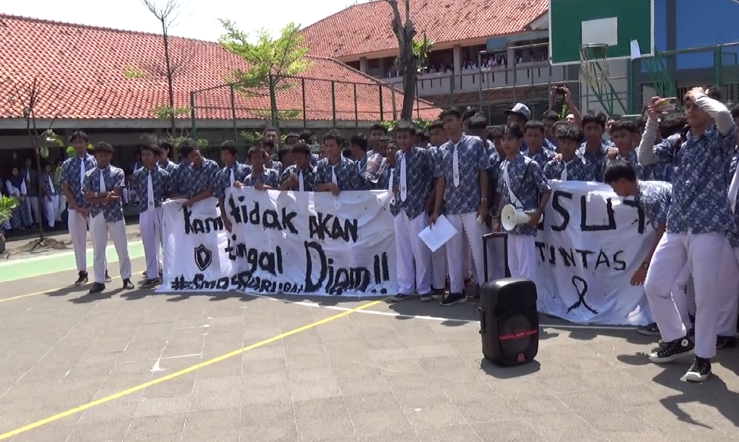 Pelajar SMAN 3 Kota Pekalongan Menggelar Aksi Demo, Bentuk Solidaritas Untuk Korban Dugaan Pelecehan Oknum Guru BK