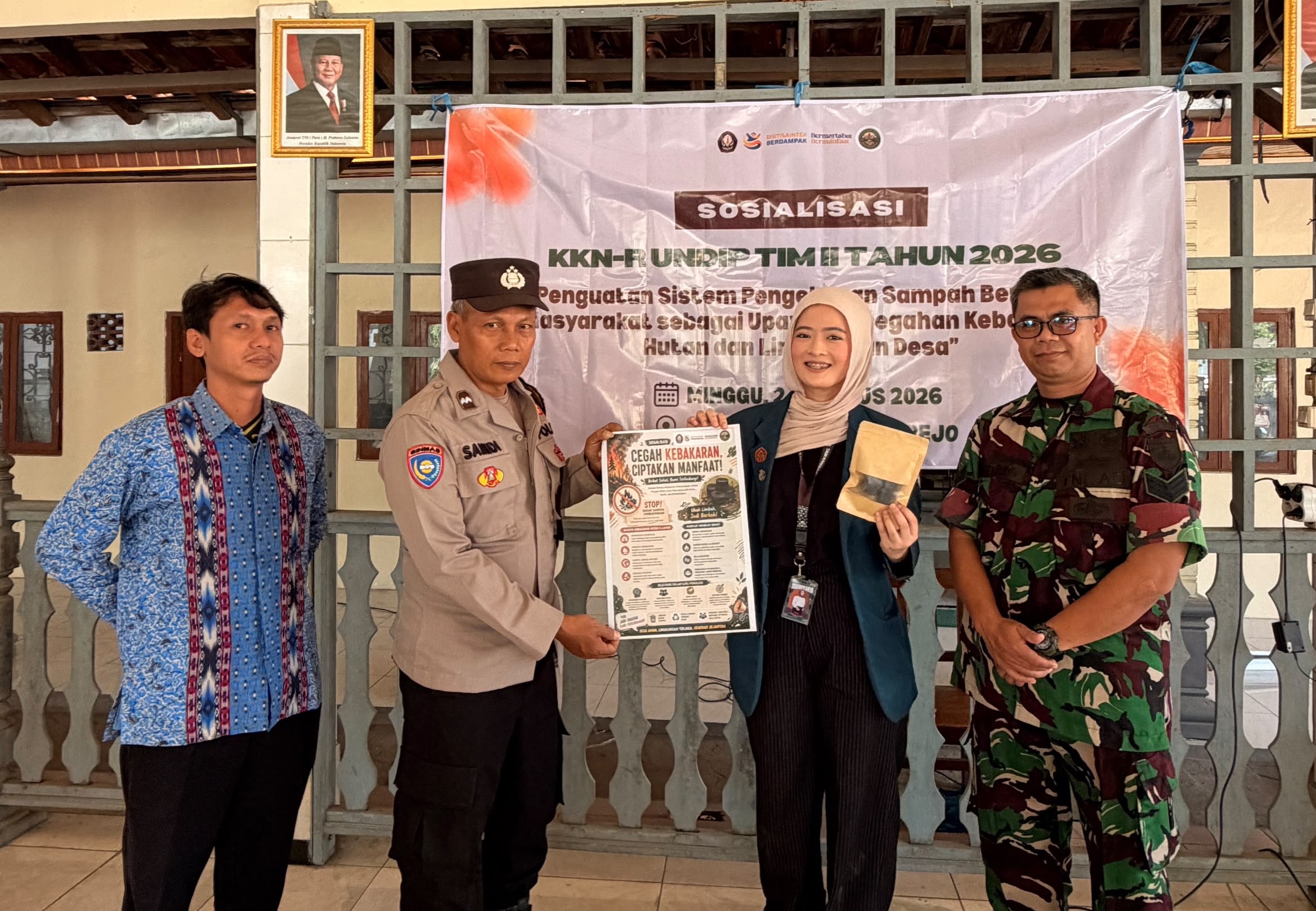 Tim II KKN REGULER UNDIP 2026: Edukasi Masyarakat Cegah Kebakaran melalui Inovasi Briket dan Poster Edukatif di Desa Pundungrejo
