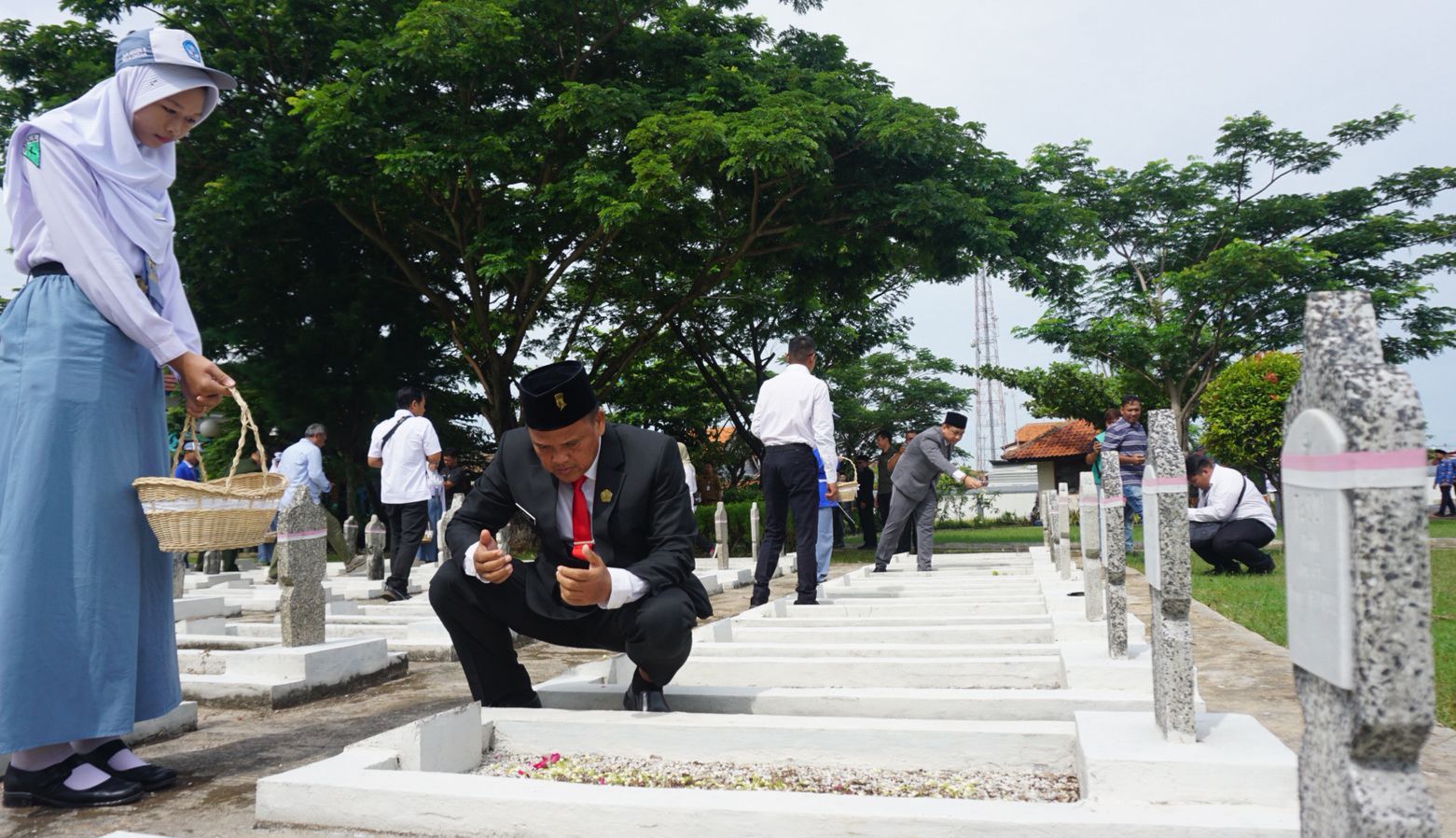Peringati Hari Pahlawan, H Masykur Taib Ajak Generasi Muda Pekalongan Jangan Lupakan Sejarah