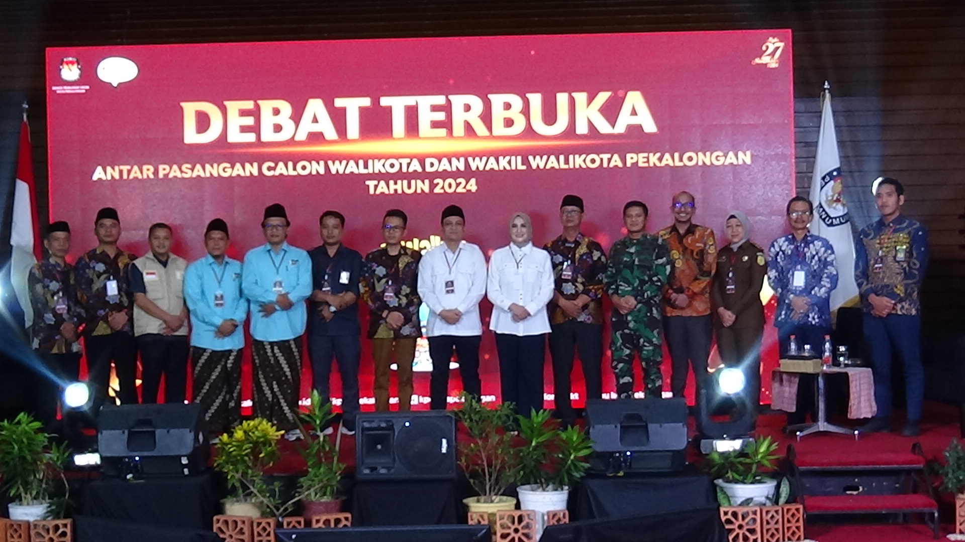 Debat Perdana Pilkada Kota Pekalongan 2024 Berjalan Lancar dan Kondusif