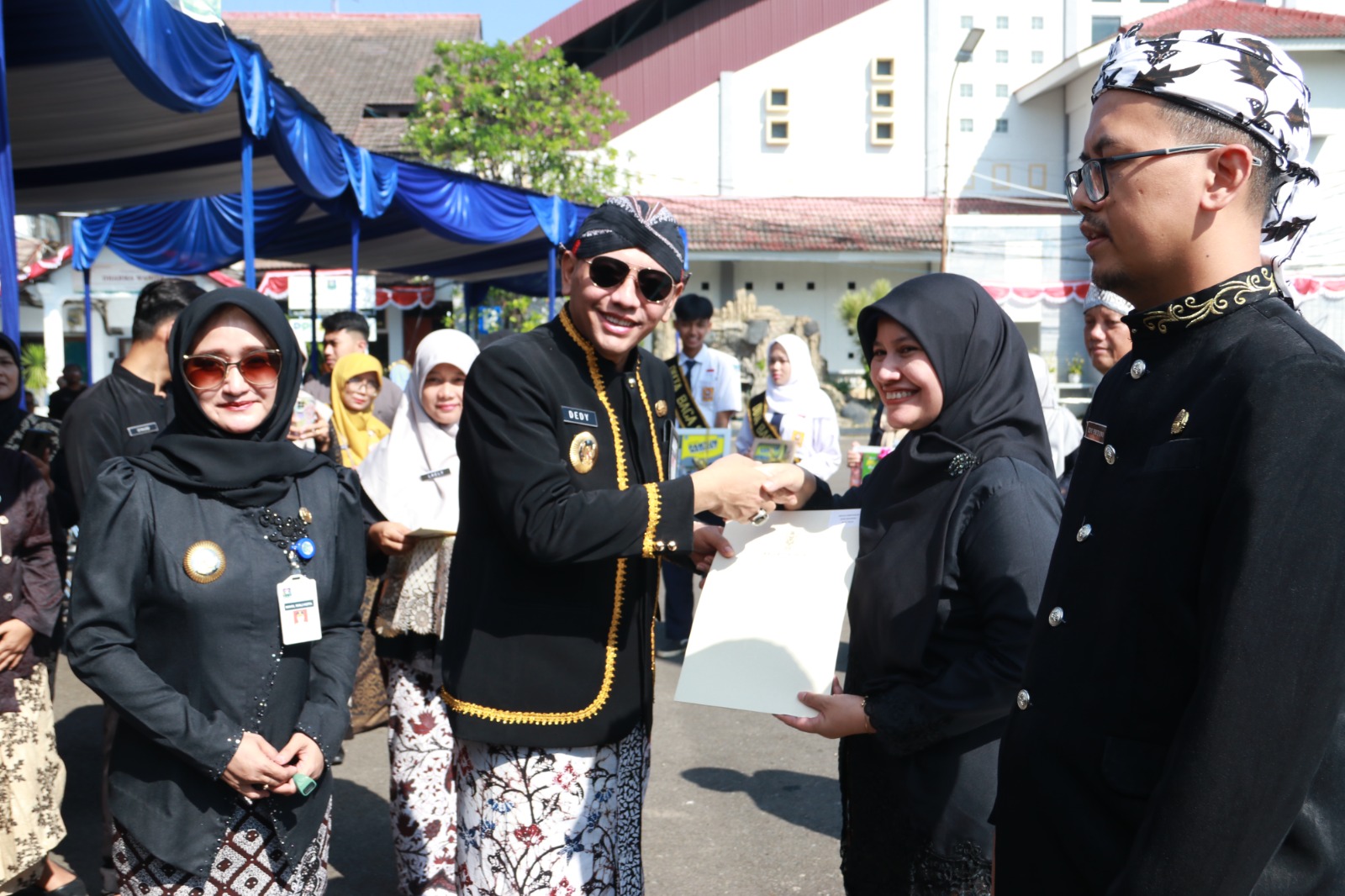 Kepala KPw Bank Indonesia Tegal Terima Penghargaan Dukungan ke Dunia Pendidikan  