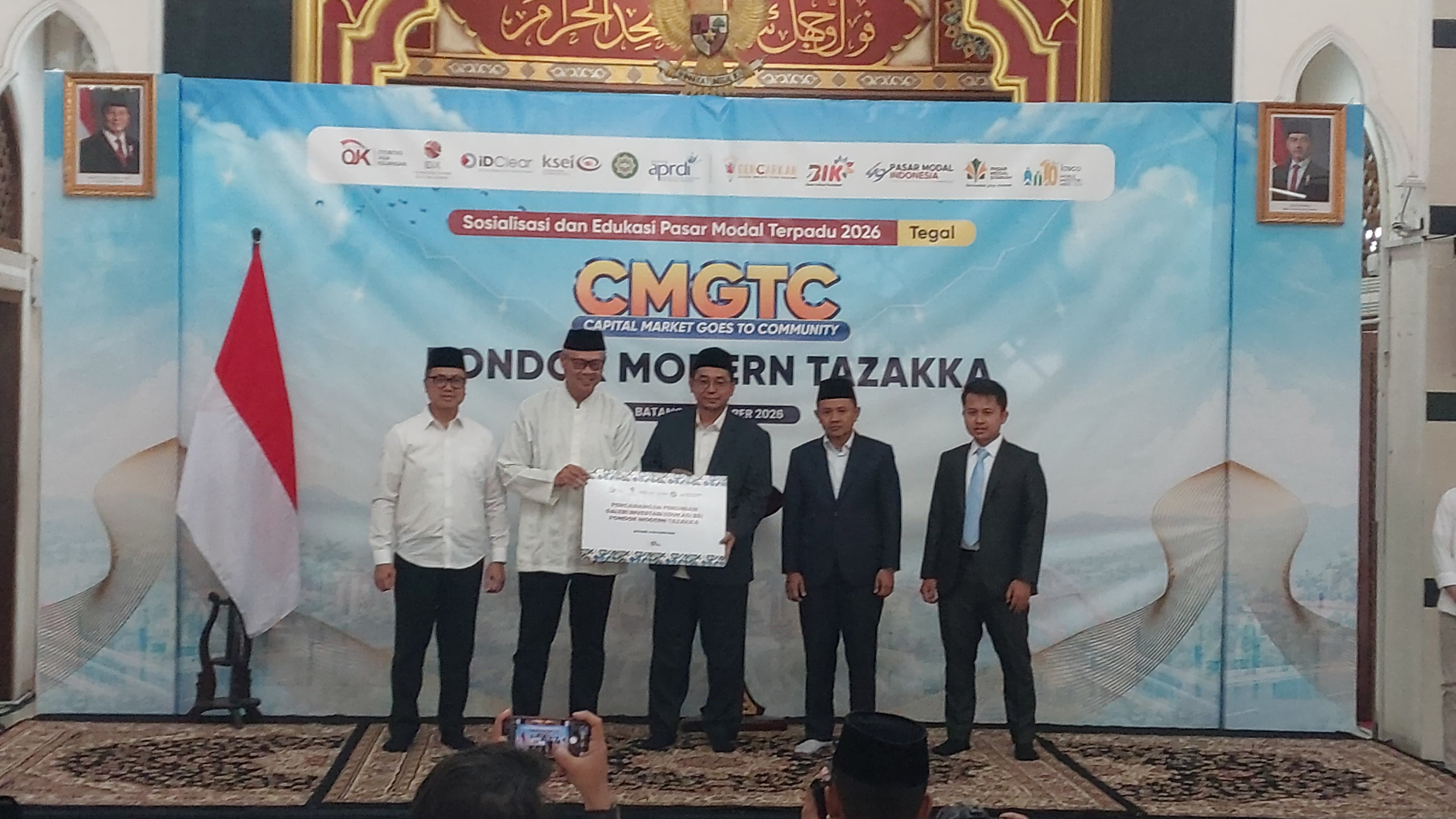 200 Rekening Efek Syariah Dibuka, OJK Kenalkan Investasi kepada Santri Tazakka