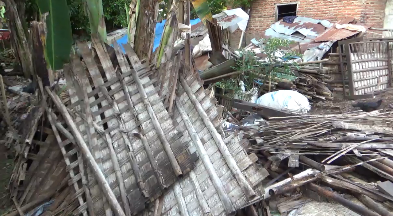 Warga Sumurjomblangbogo Dapat Bantuan Rumah Usai Roboh Kena Musibah 