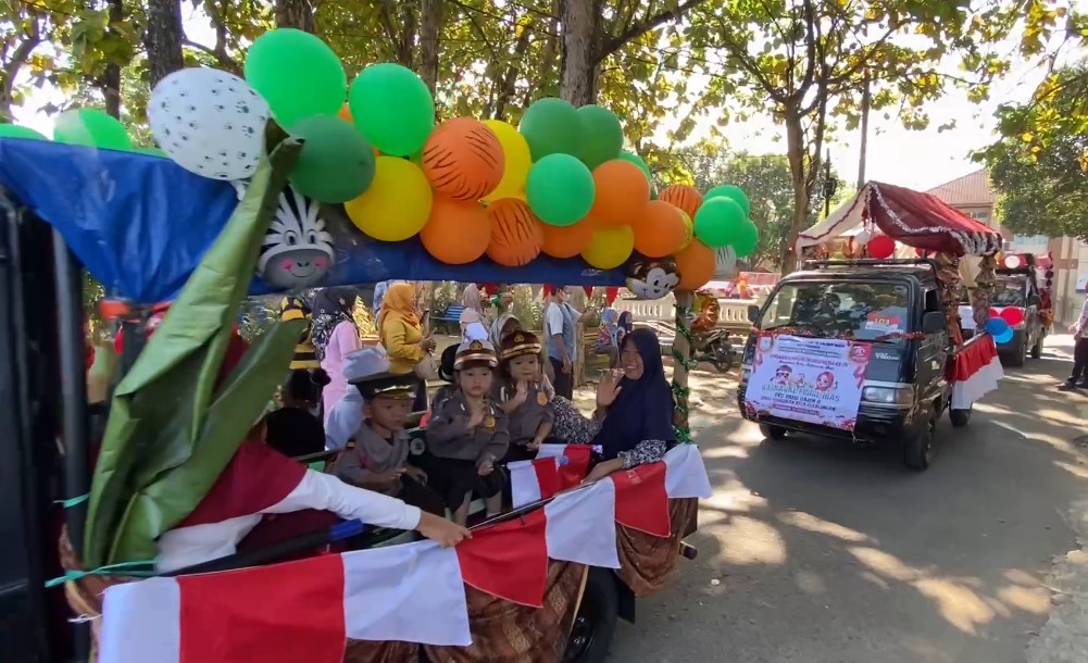 Karnaval Mobil Hias PAUD Ramaikan Hari Kemerdekaan
