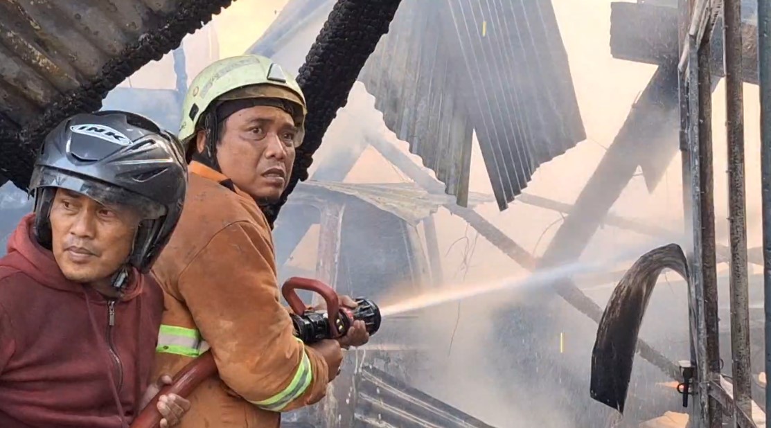 Gudang Penyimpanan Obat Batik Di Noyontaan Terbakar