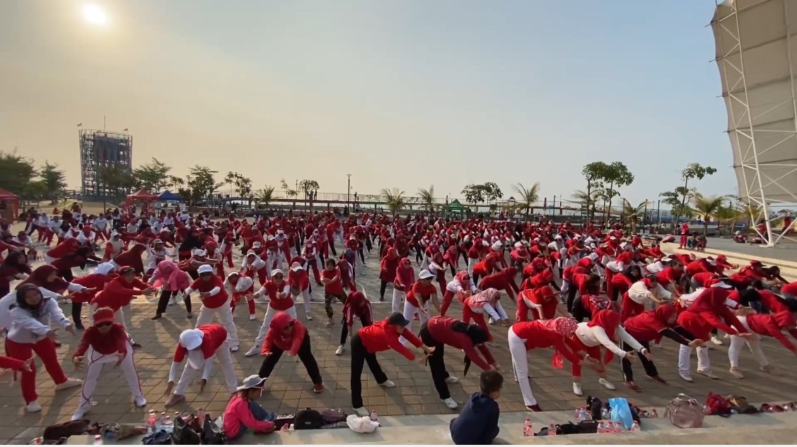 Ratusan Masyarakat Semarakkan Festival Senam Sehat Kemerdekaan