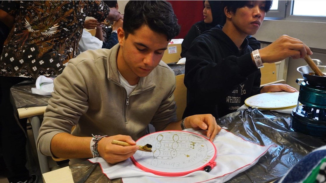 Remaja Pekalongan Kenalkan Batik Sampai Ke Turki