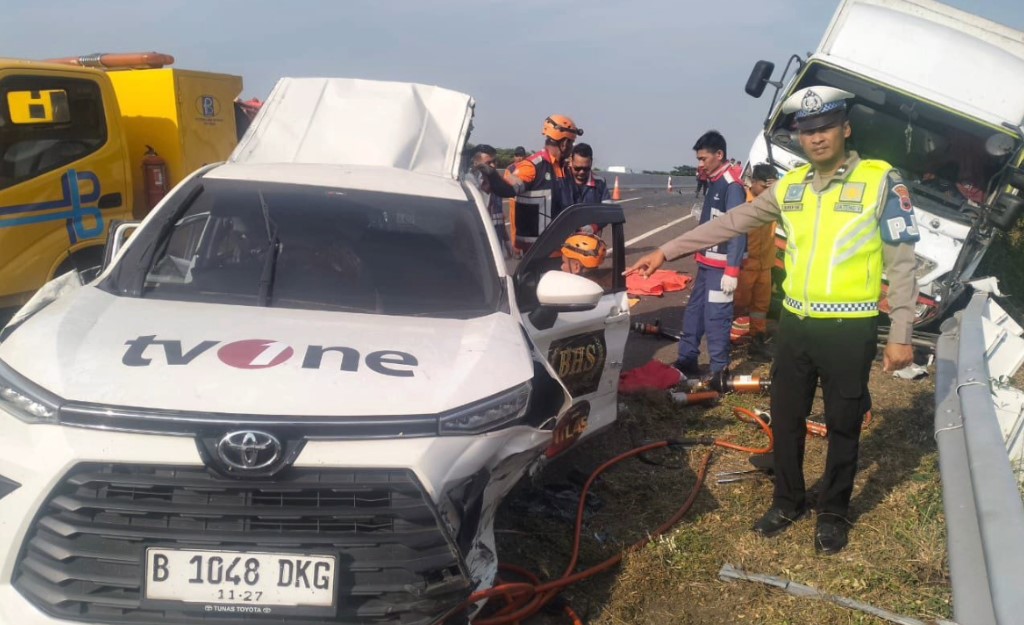 Kecelakaan Maut di Tol Pemalang Batang, Tiga Kru TV One Meninggal di Tempat 
