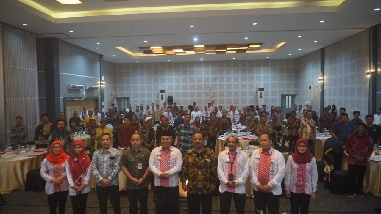 Wakil Walikota Tutup Bimtek Perizinan Berusaha Dan Pengawasan Perizinan Berusaha