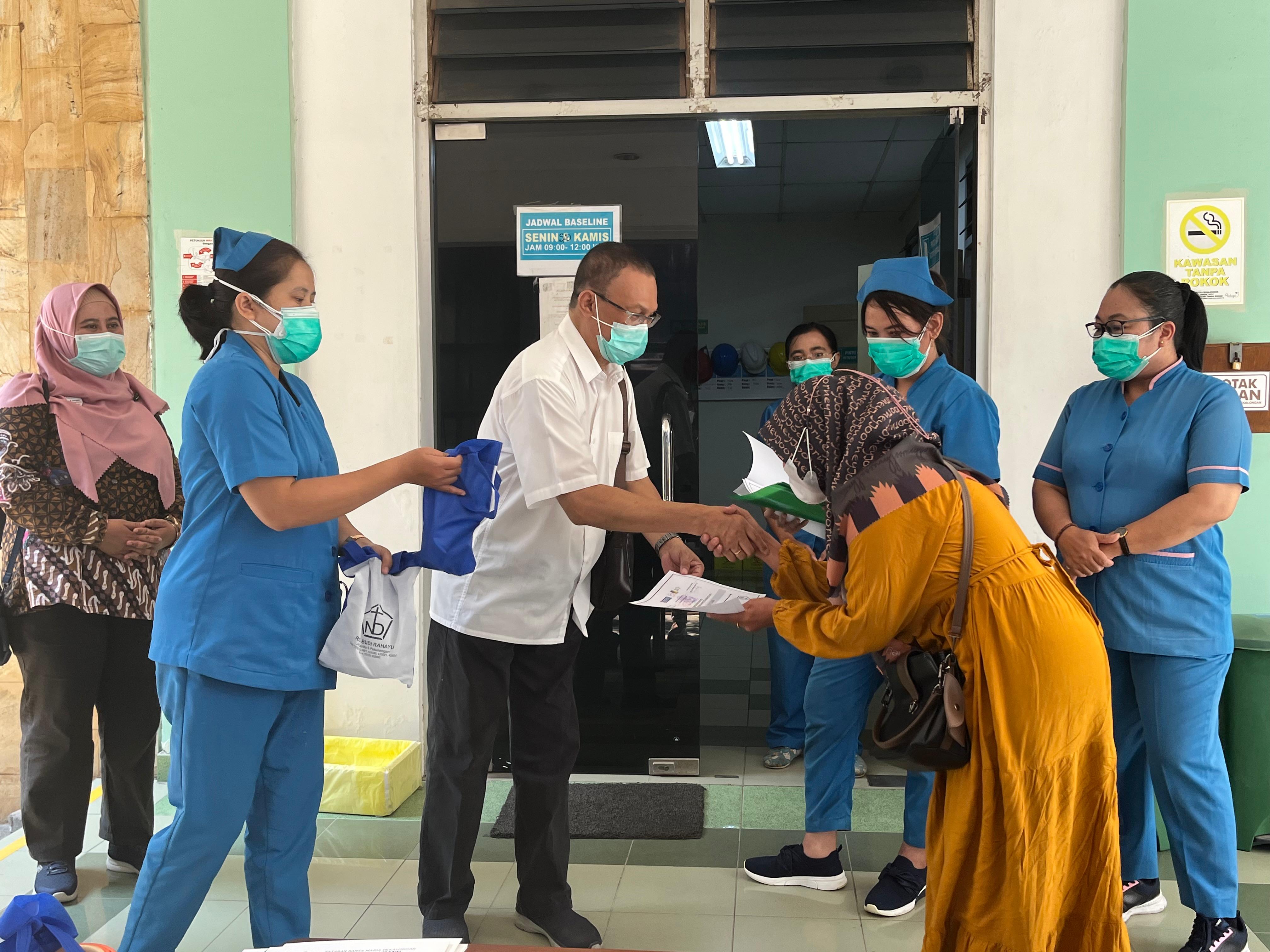 8 Orang Dinyatakan Sembuh TB RO, Dinkes Dan Rs Budi Rahayu Serahkan Sertifikat Kesembuhan 