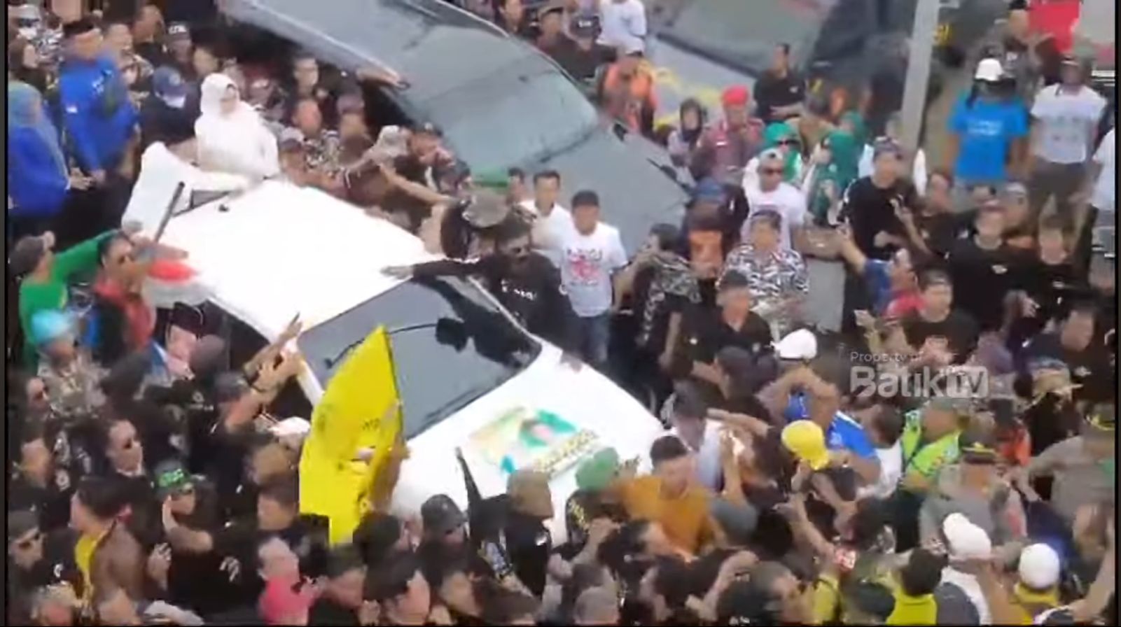 Pengundian Nomor Urut Pilkada  Kabupaten Pekalongan 2024 Diwarnai Kericuhan 