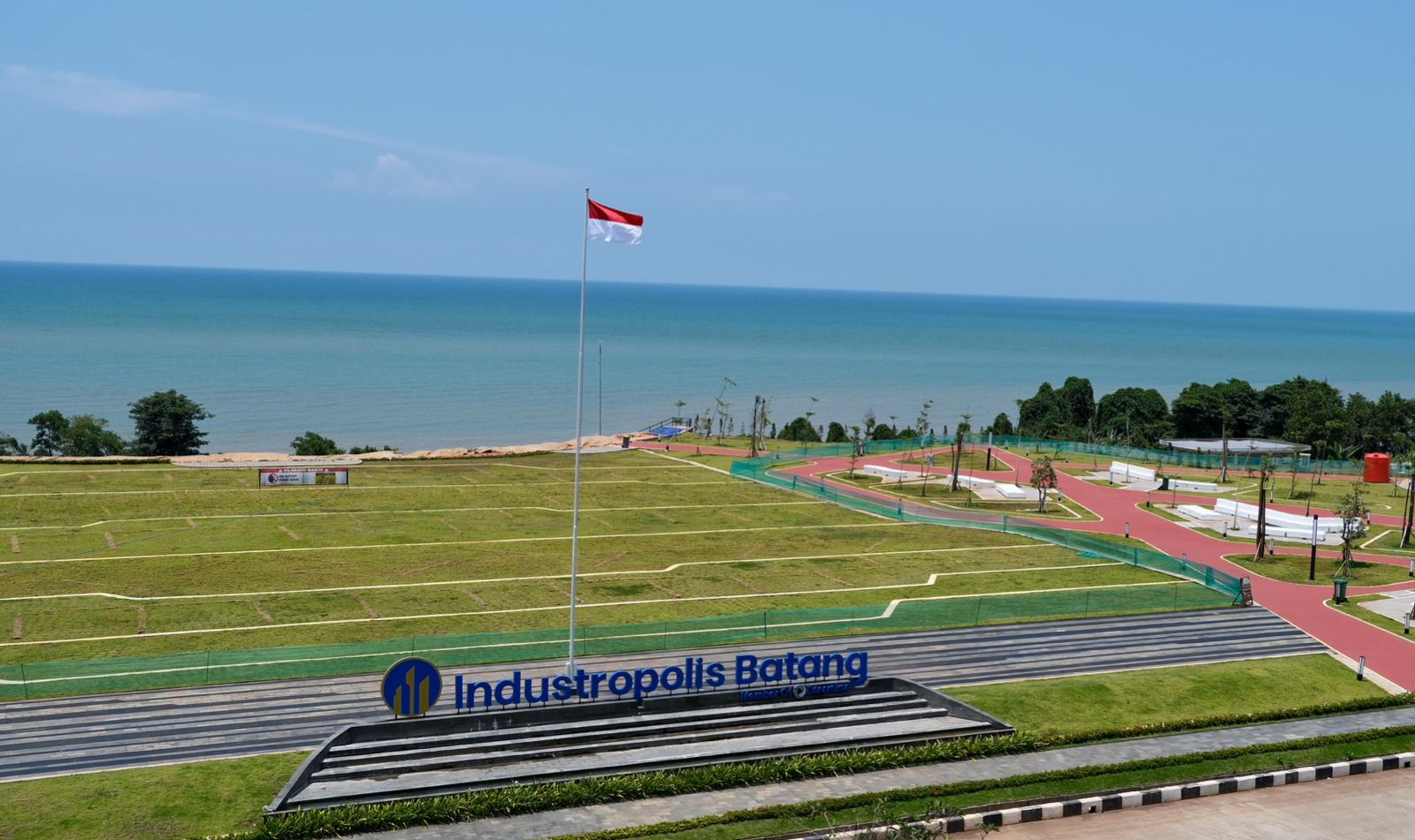 Singgah Sambil Menikmati Laut, Rest Area Industropolis Batang Jadi Daya Tarik Baru di Tol Trans Jawa