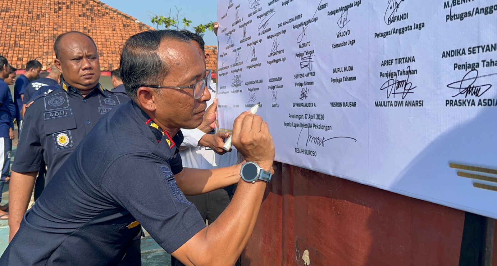     Tak Ada Ampun! Lapas Pekalongan Tegas Perangi Narkoba dan HP Ilegal